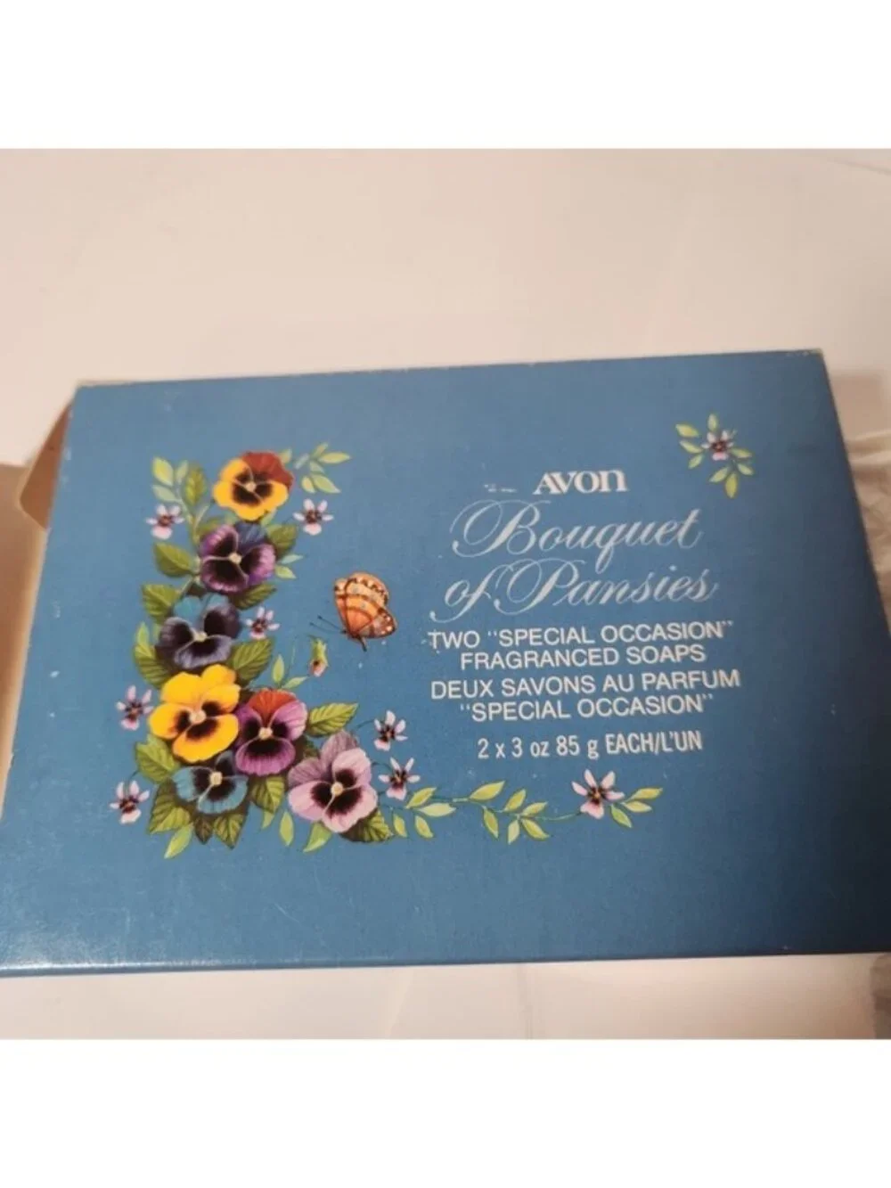 Vintage Avon Bouquet of Pansies Fragranced Soap Set 2 Bars 3oz Each Floral Decal